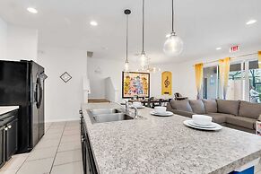 Private Views & Theme Rooms, Perfect for Families!