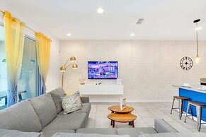 Private Views & Theme Rooms, Perfect for Families!