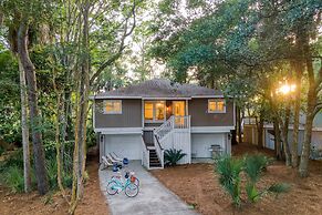 Crawdad by Avantstay Isle of Palms Home w/ BBQ