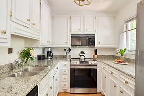 Crawdad by Avantstay Isle of Palms Home w/ BBQ