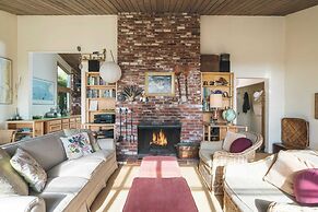 Arch Cape Escape by Avantstay Sensational Clift Top Home w/ Pacific Oc