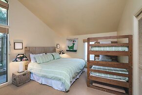 Arch Cape Escape by Avantstay Sensational Clift Top Home w/ Pacific Oc