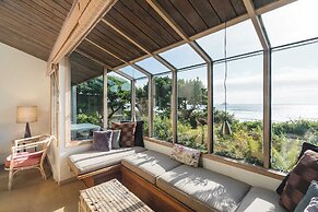 Arch Cape Escape by Avantstay Sensational Clift Top Home w/ Pacific Oc