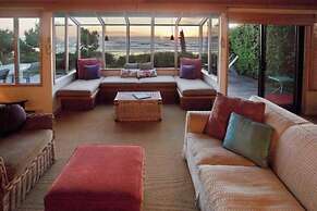 Arch Cape Escape by Avantstay Sensational Clift Top Home w/ Pacific Oc