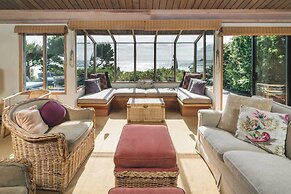 Arch Cape Escape by Avantstay Sensational Clift Top Home w/ Pacific Oc