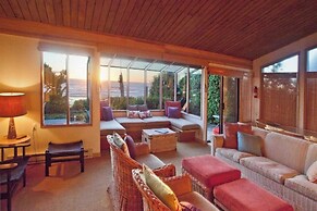 Arch Cape Escape by Avantstay Sensational Clift Top Home w/ Pacific Oc