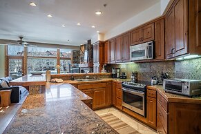 Le Chamonix I by Avantstay Condo w/ Views in Great Location