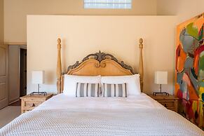 Picasso by Avantstay Artist's Mountain Escape w/ Hot Tub & Views