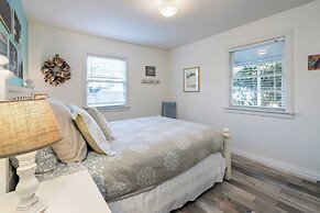 Beach Pines Bungalow by Avantstay Classic Cottage Steps to the Beach w