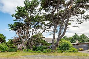 Beach Pines Bungalow by Avantstay Classic Cottage Steps to the Beach w