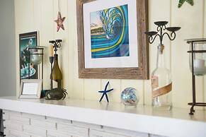 Beach Pines Bungalow by Avantstay Classic Cottage Steps to the Beach w