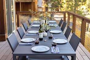 Redwood by Avantstay Secluded Cabin w/ Views & Spa 5mins to Northstar!