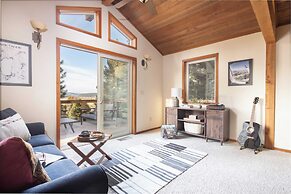 Redwood by Avantstay Secluded Cabin w/ Views & Spa 5mins to Northstar!