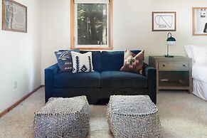 Redwood by Avantstay Secluded Cabin w/ Views & Spa 5mins to Northstar!