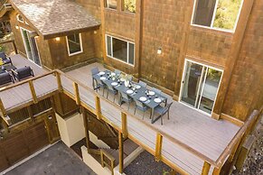 Redwood by Avantstay Secluded Cabin w/ Views & Spa 5mins to Northstar!