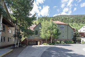 Etta Place 5 by Avantstay Ski In/ Ski Out Unit w/ Views of the Valley!