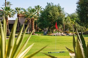 Mirabella by Avantstay Private Lake + Kayaks & Paddle Boating!