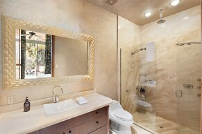 Mirabella by Avantstay Private Lake + Kayaks & Paddle Boating!