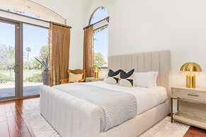 Mirabella by Avantstay Private Lake + Kayaks & Paddle Boating!