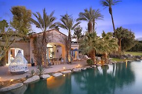 Mirabella by Avantstay Private Lake + Kayaks & Paddle Boating!