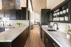 Big Sky by Avantstay Beautiful Mountain Home w/ Great Views!