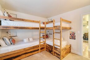 Etta Place Too 107 by Avantstay Close to Town & The Slopes! In Complex