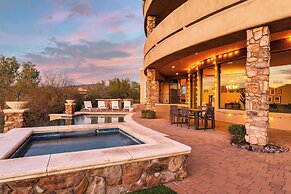 Sunbeam by Avantstay Elegant, Private Desert Home w/ Infinity Pool, Sp