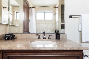 Sunbeam by Avantstay Elegant, Private Desert Home w/ Infinity Pool, Sp