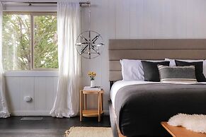 Lakeview by Avantstay Private Waterfront Cabin on Lake Tahoe w/ Hot Tu