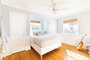 Kokomo by Avantstay Bayside Getaway w/ Fire Pit, & Large Outdoor Patio