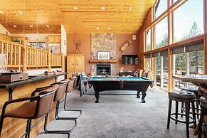 Bernard by Avantstay Luxurious Cabin in Big Bear w/ Hot Tub & Pool Tab