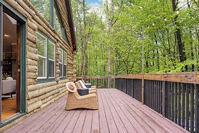 Half Moon by Avantstay 4BR Cabin w/ Large Deck & Yard w/ Patio & Outdo