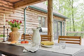 Half Moon by Avantstay 4BR Cabin w/ Large Deck & Yard w/ Patio & Outdo