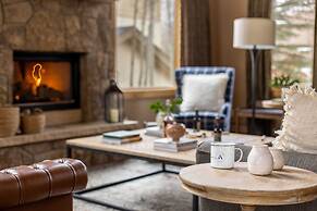 Highline by Avantstay Breathtaking Mountain Home w/ Hot Tub & Views