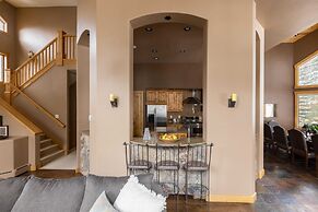 Highline by Avantstay Breathtaking Mountain Home w/ Hot Tub & Views