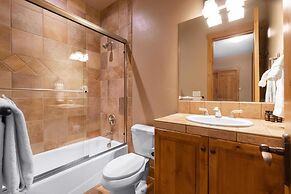 Highline by Avantstay Breathtaking Mountain Home w/ Hot Tub & Views