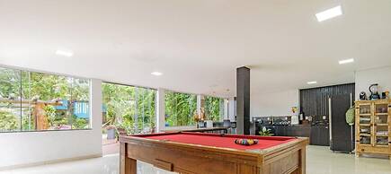 Casa com Piscina em Gov Celso Ramos - SC