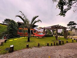 Casa com Piscina em Gov Celso Ramos - SC