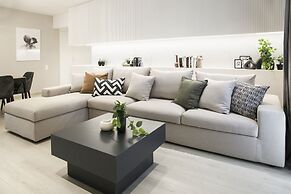 Ultra Chic Modern 4 Bedrooms Apartment in Athens