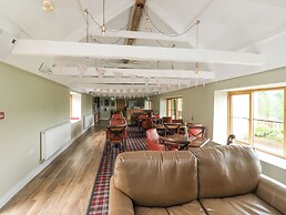 Harcombe House Bungalow 1