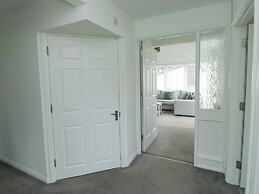 Harcombe House Bungalow 1