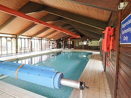 Harcombe House Bungalow 1