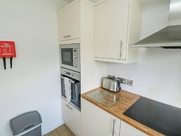 Harcombe House Bungalow 1