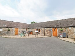 Harcombe House Bungalow 1