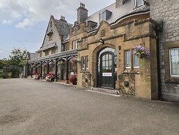 Harcombe House Bungalow 2
