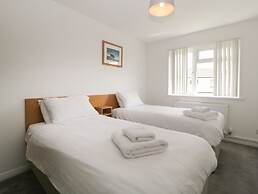 Harcombe House Bungalow 5