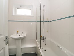 Harcombe House Bungalow 5