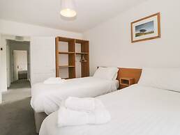 Harcombe House Bungalow 8