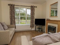 9 Eamont Park