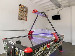 Harcombe House Bungalow 10